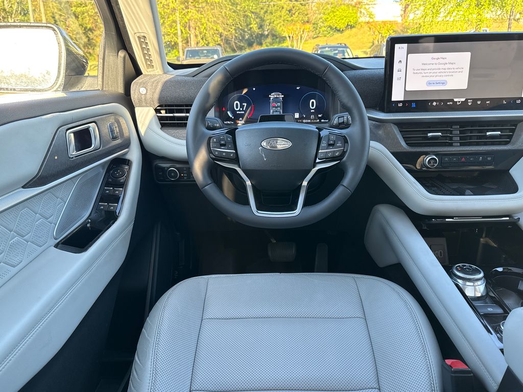 Used 2025 Ford Explorer - photo 16