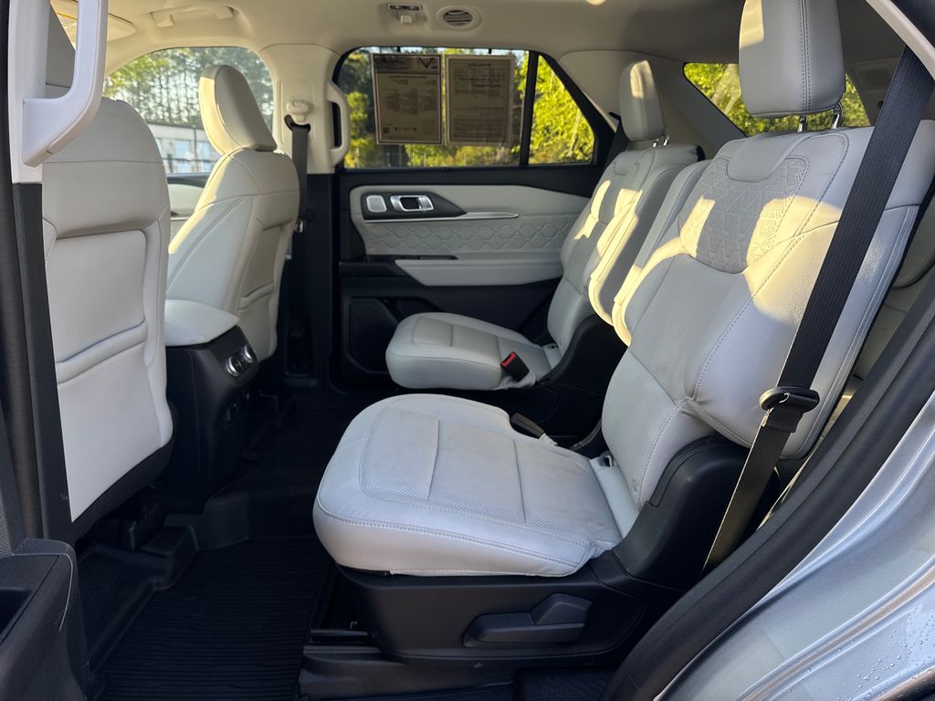 Used 2025 Ford Explorer - photo 27