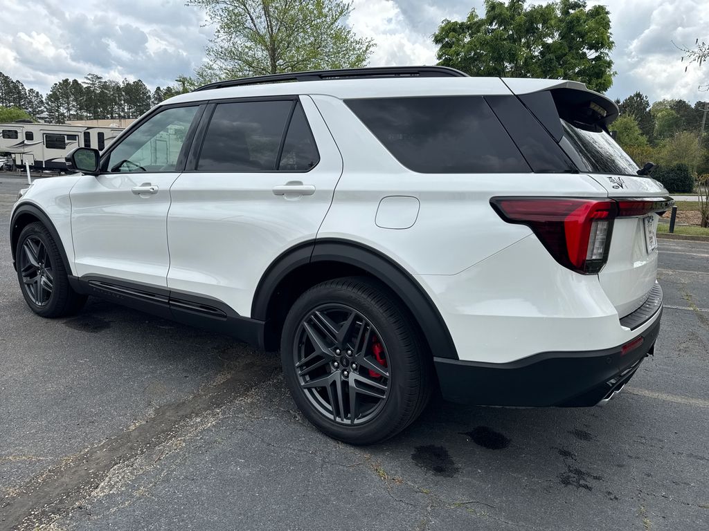 Used 2025 Ford Explorer - photo 18
