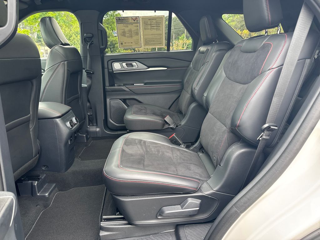 Used 2025 Ford Explorer - photo 31