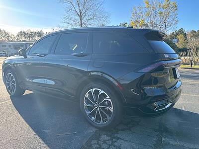 Used 2025 Lincoln Nautilus - photo 1