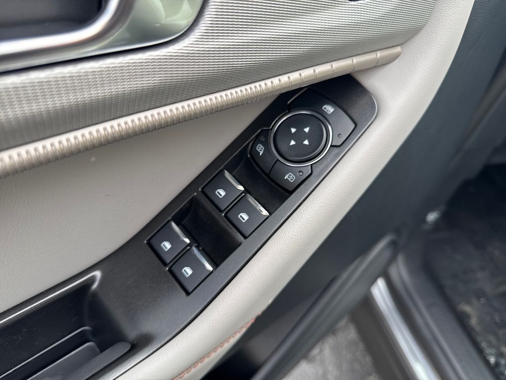 New 2026 Ford Explorer - photo 22