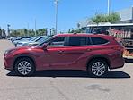 Used 2023 Toyota Highlander XLE SUV for sale #P14198 - photo 3