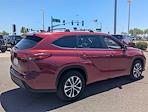Used 2023 Toyota Highlander XLE SUV for sale #P14198 - photo 5