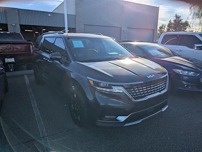 Used 2024 Kia Carnival SX Minivan for sale #P14474A - photo 2