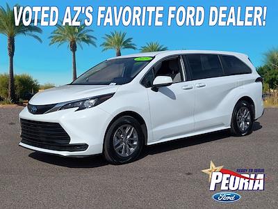 Used 2025 Toyota Sienna LE Minivan for sale #P14555 - photo 1