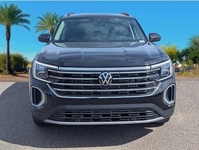 Used 2025 Volkswagen Atlas - photo 1
