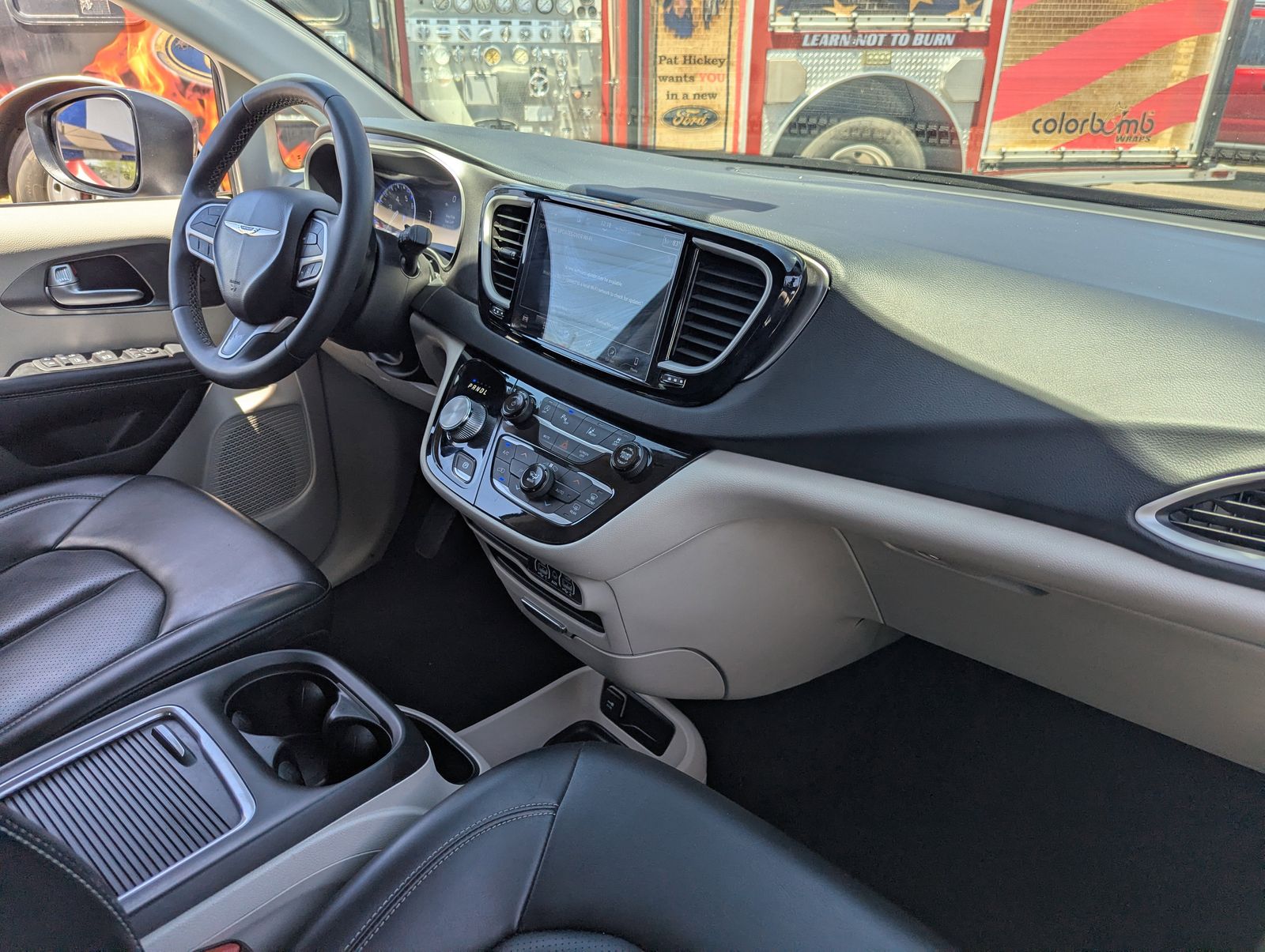 Used 2023 Chrysler Pacifica - photo 14