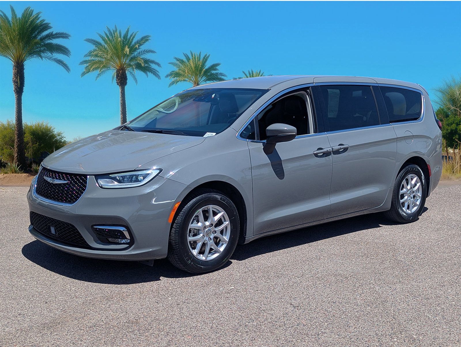 Used 2023 Chrysler Pacifica - photo 32