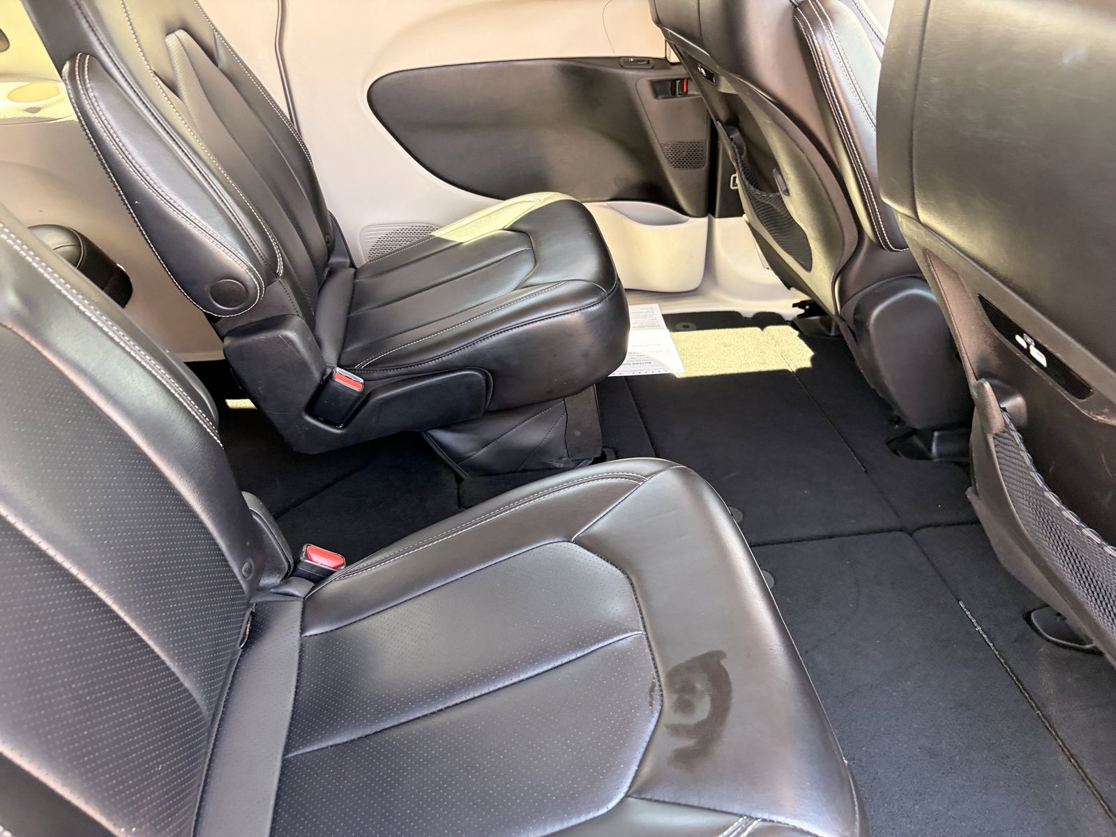 Used 2023 Chrysler Pacifica - photo 10