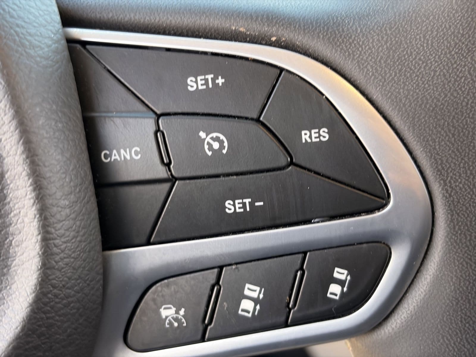 Used 2023 Chrysler Pacifica - photo 22