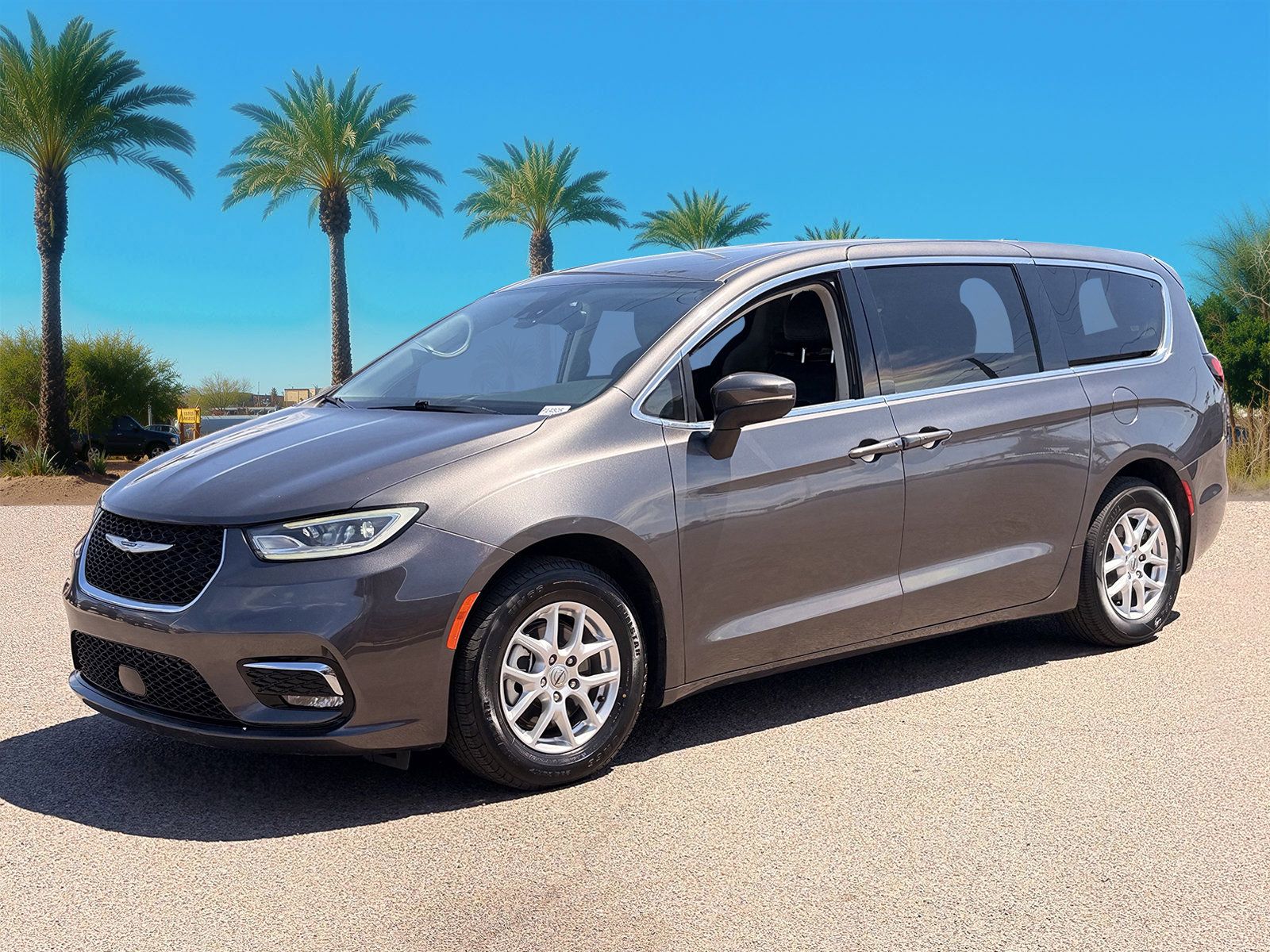Used 2023 Chrysler Pacifica - photo 27
