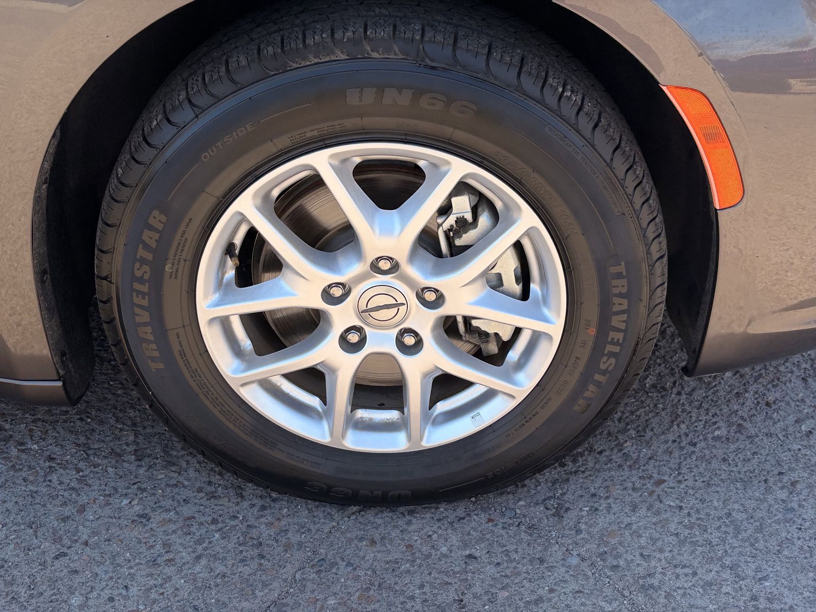 Used 2023 Chrysler Pacifica - photo 5