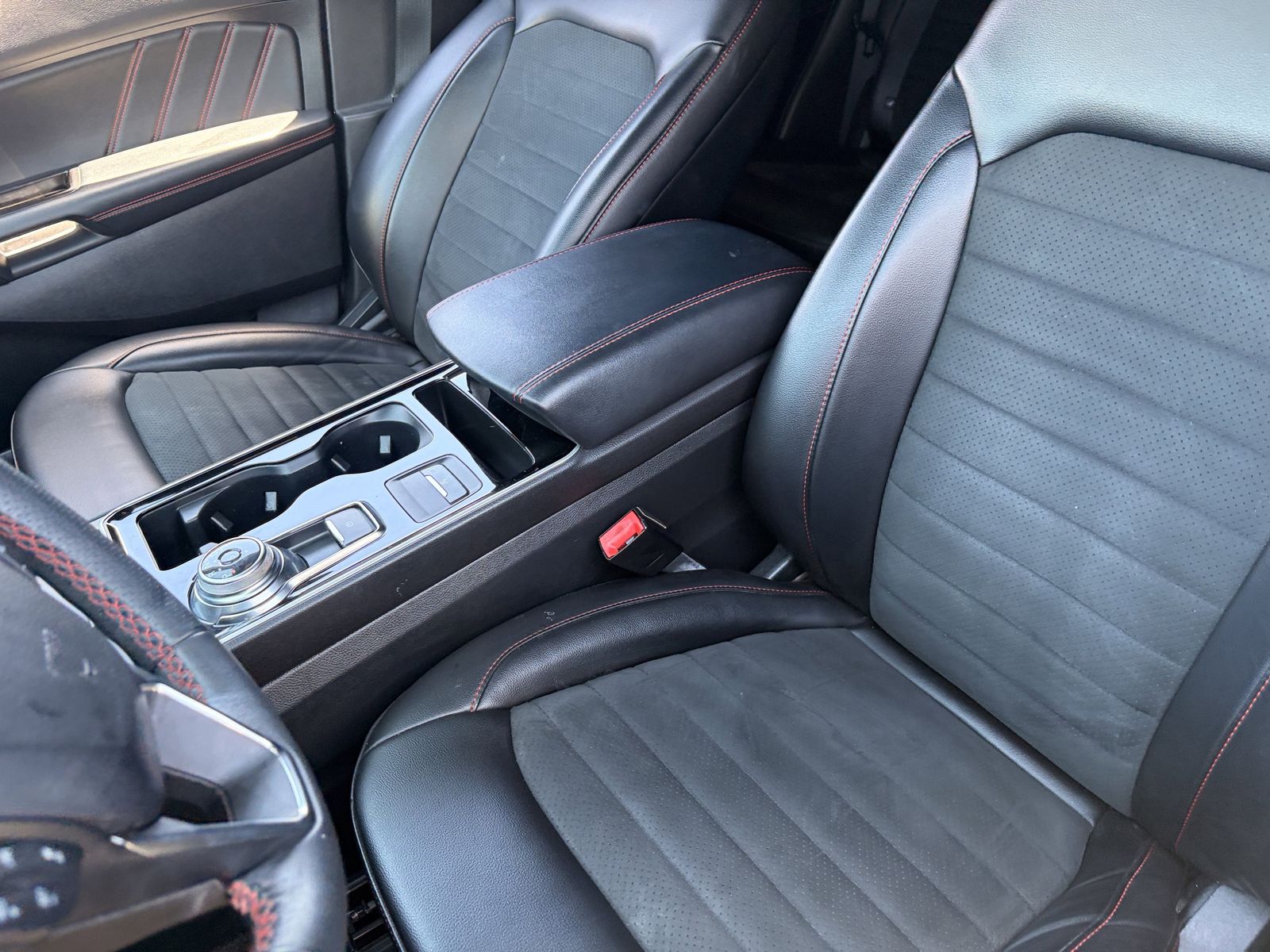 Used 2020 Ford Edge - photo 14