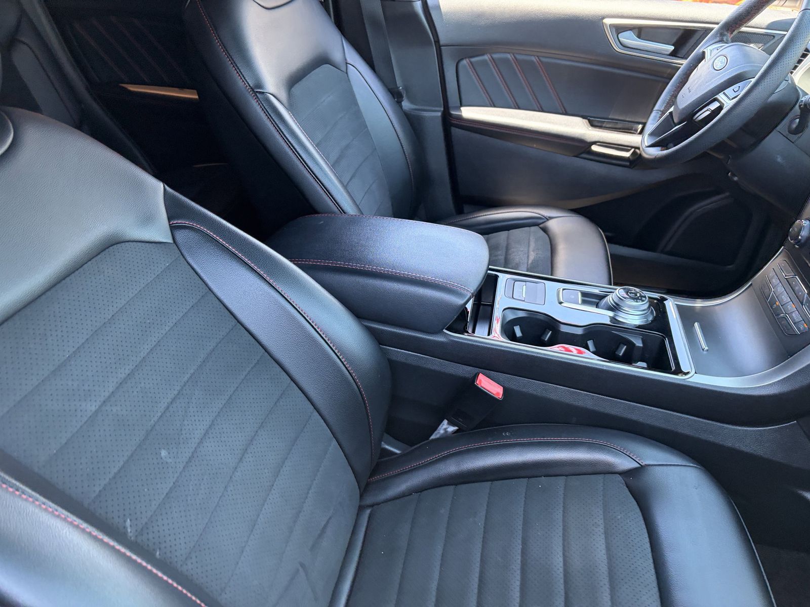 Used 2020 Ford Edge - photo 5