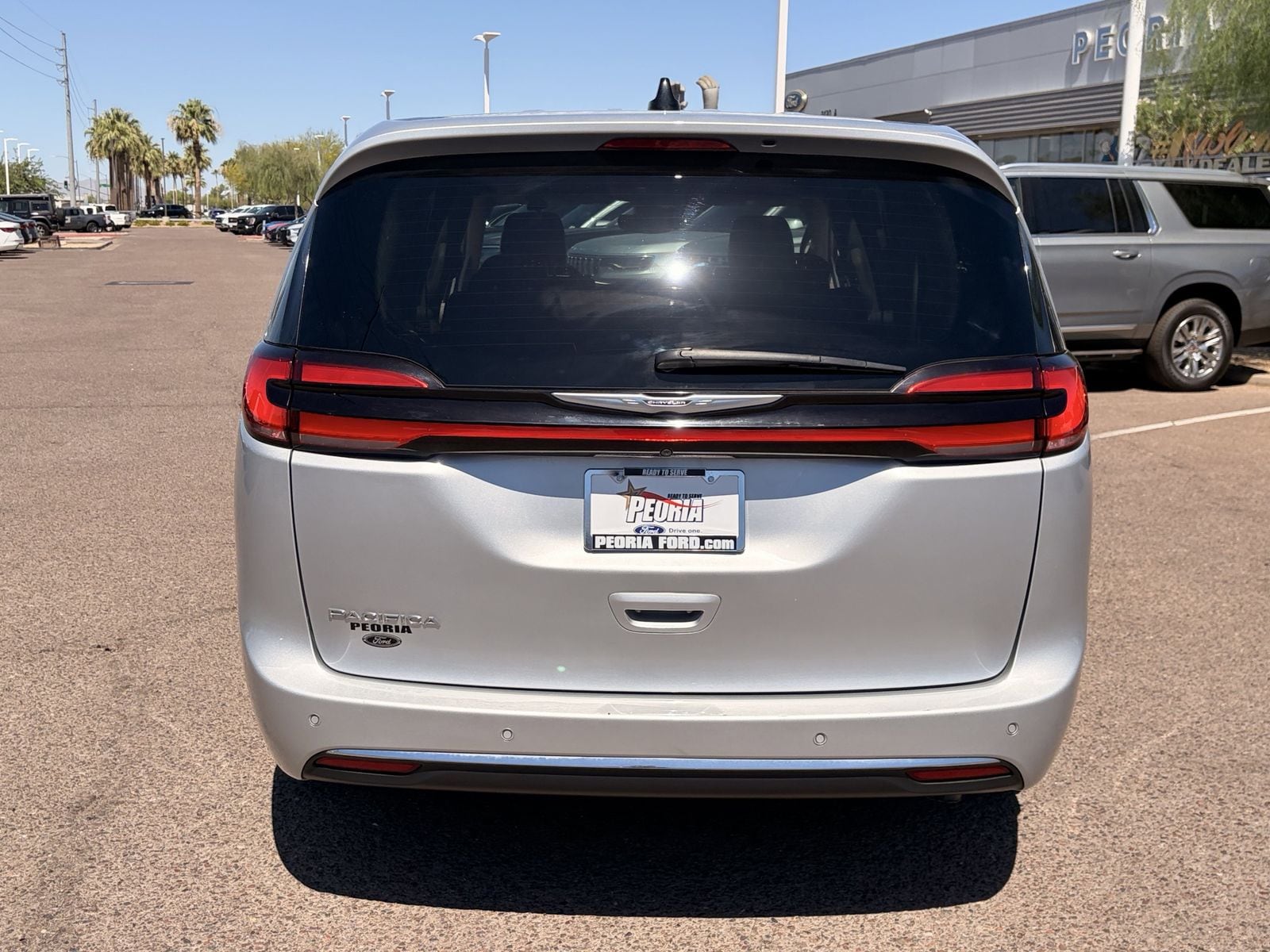 Used 2023 Chrysler Pacifica - photo 6