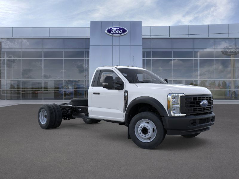 2025 Ford F-600 Super Duty Chassis Cab