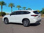 2020 Toyota Highlander FWD SUV for sale #SEA04110B - photo 4