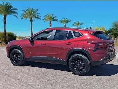 Used 2024 Chevrolet Trax - photo 1