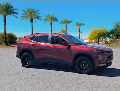 Used 2024 Chevrolet Trax - photo 1