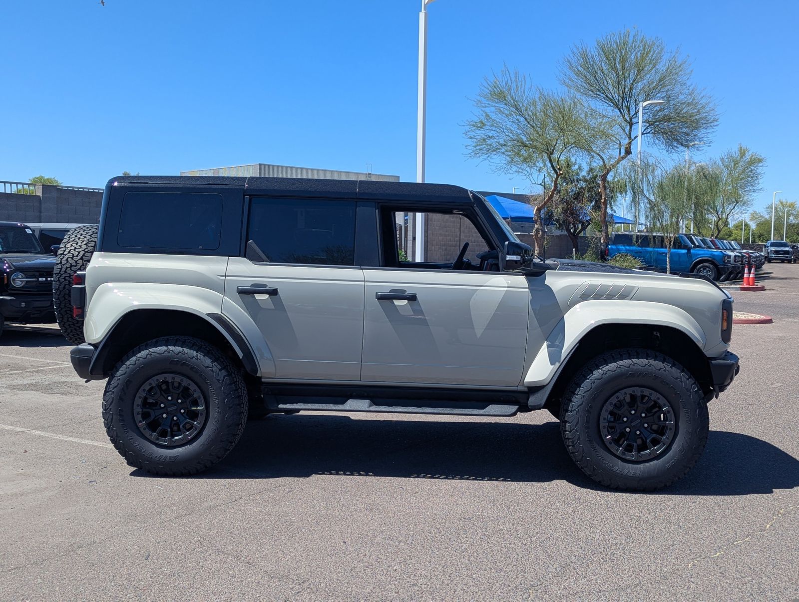 New 2025 Ford Bronco - photo 30