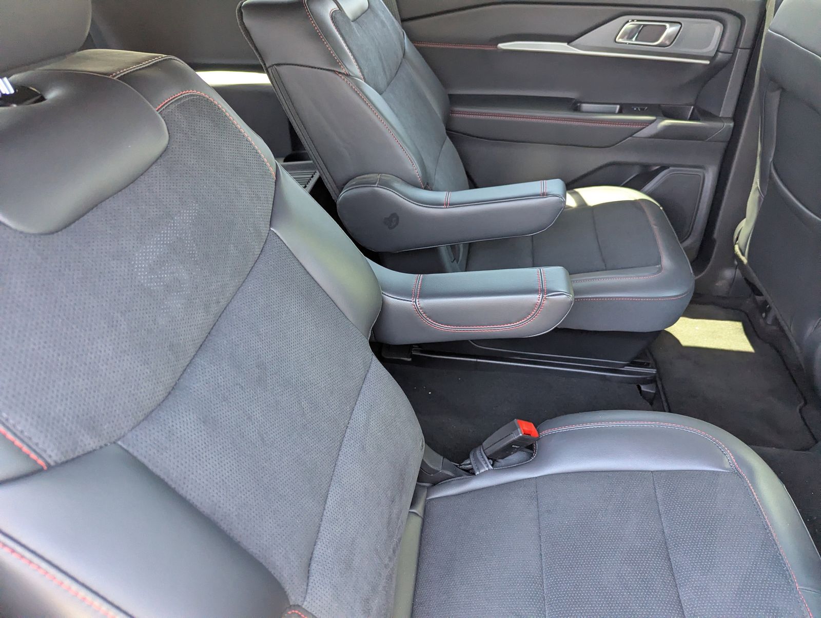 New 2026 Ford Explorer - photo 12