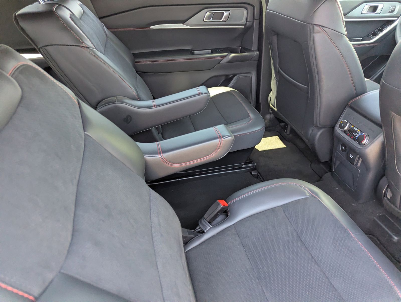 New 2026 Ford Explorer - photo 13