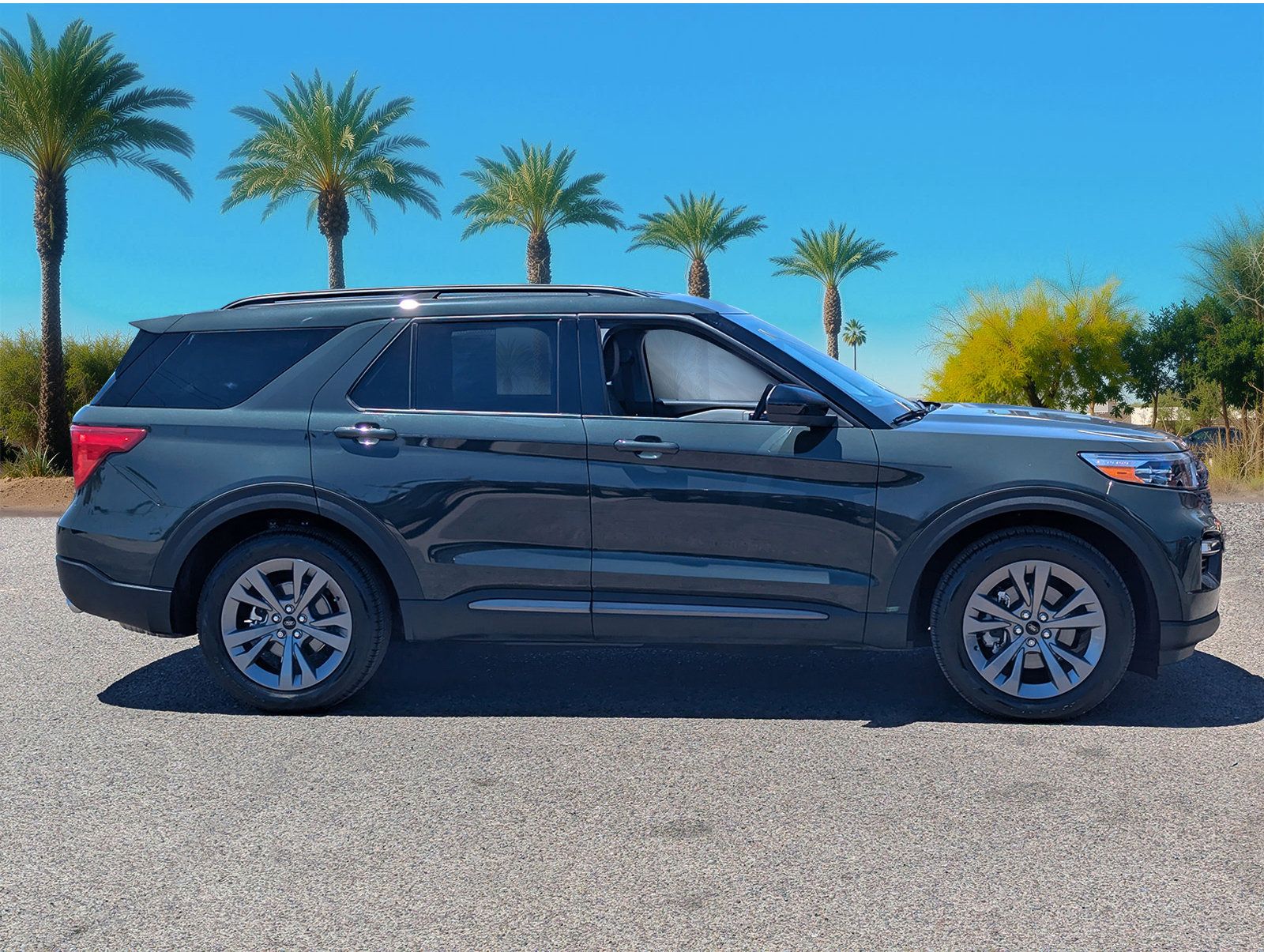 Used 2022 Ford Explorer - photo 7