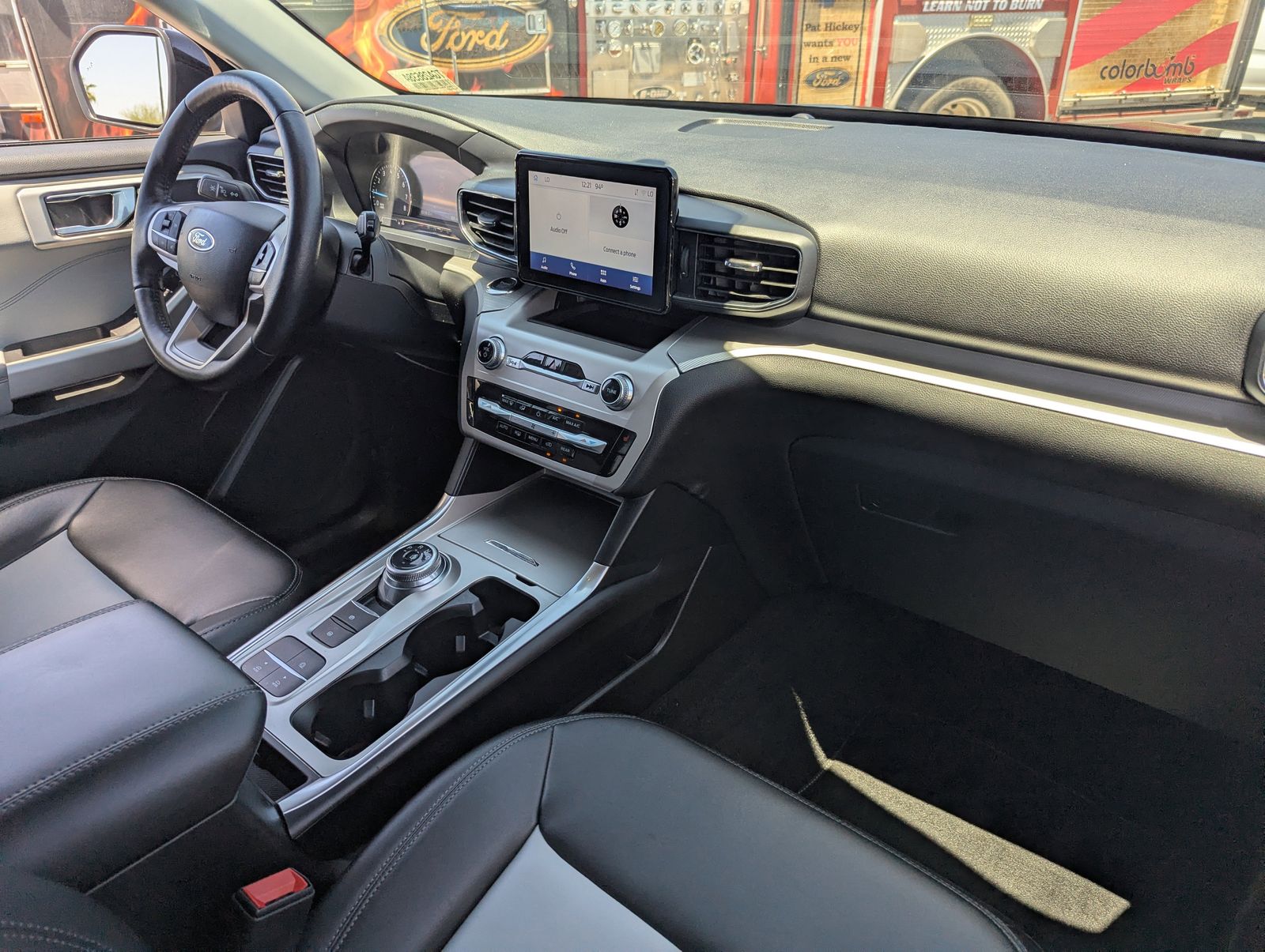Used 2023 Ford Explorer - photo 7