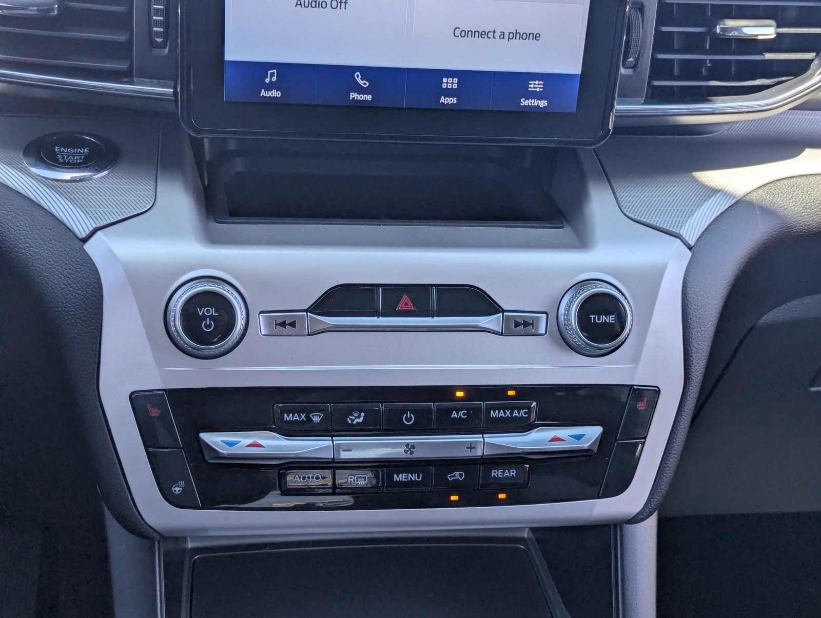 Used 2023 Ford Explorer - photo 16