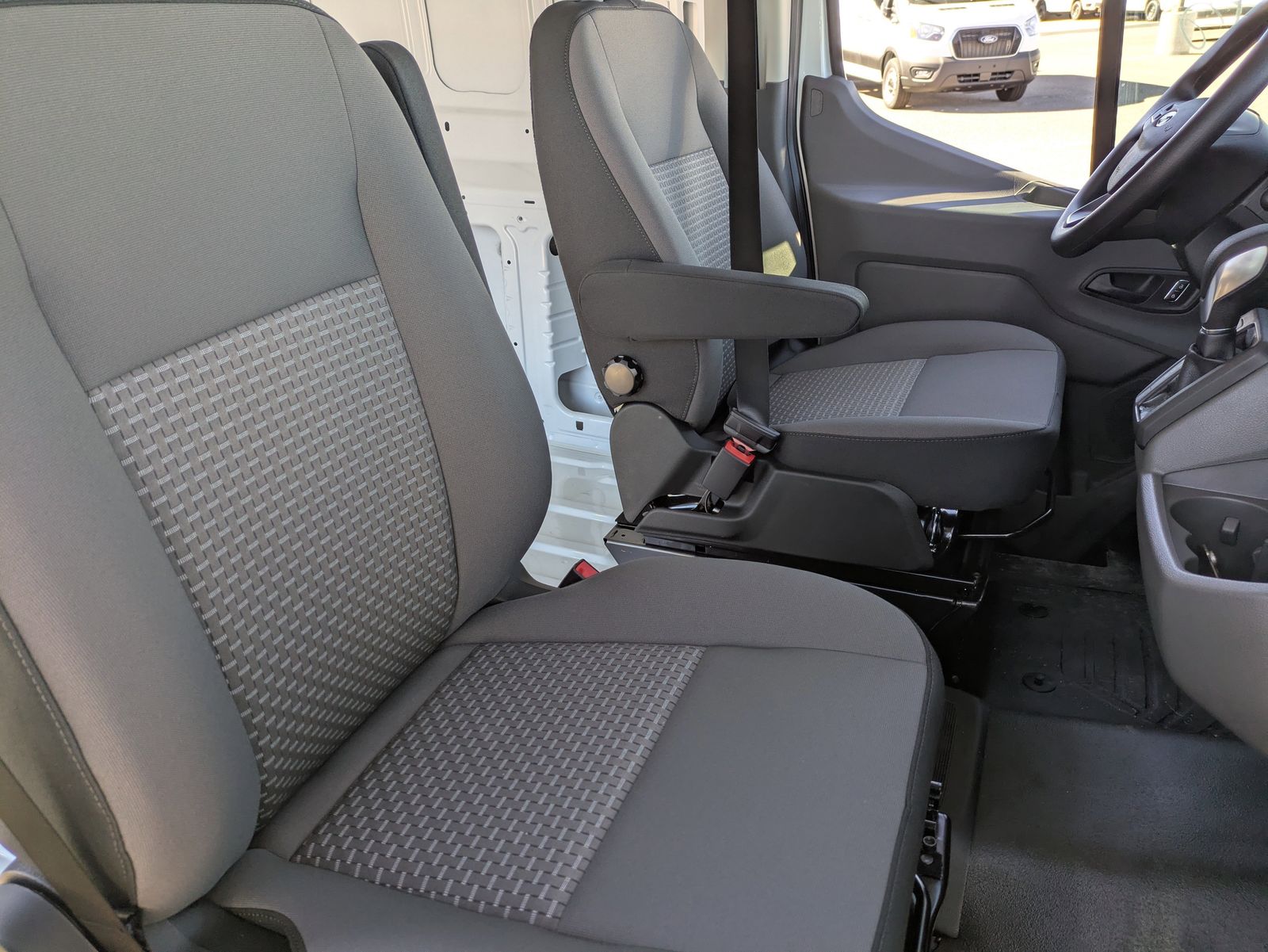 New 2026 Ford Transit 150 - photo 44