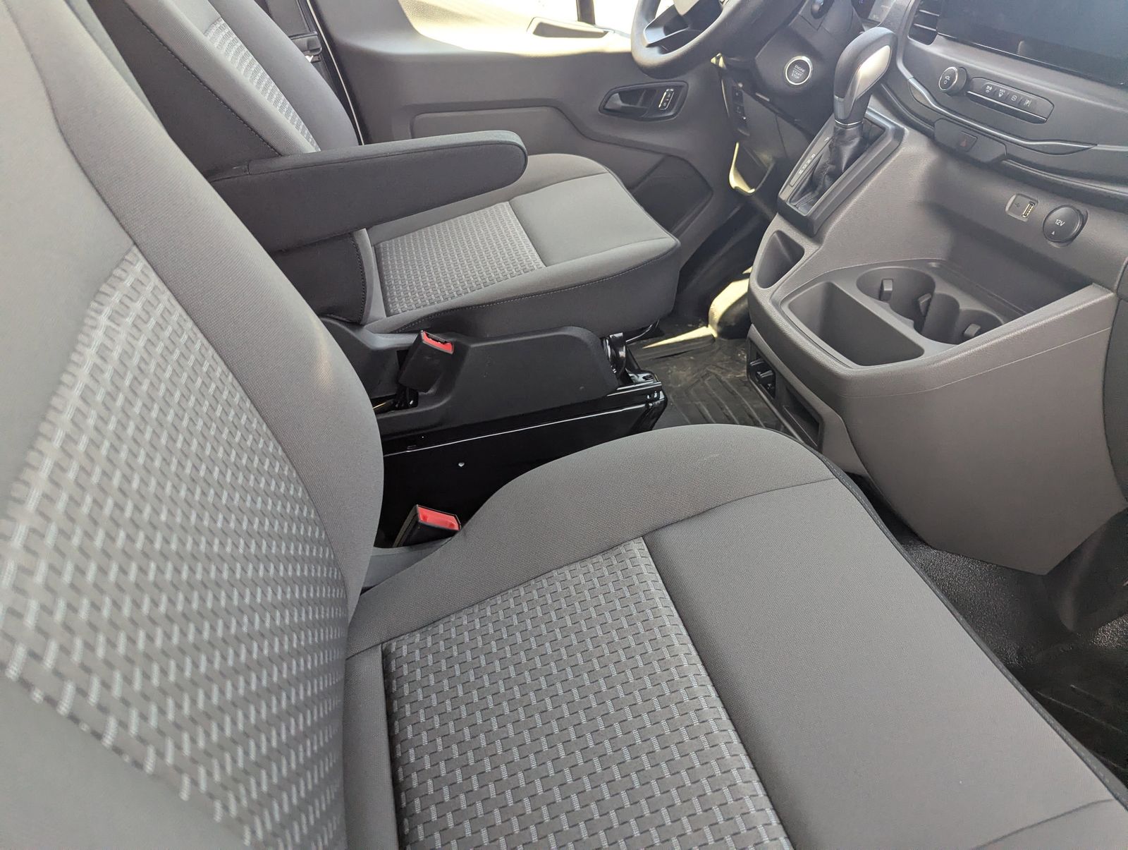 New 2026 Ford Transit 250 - photo 15