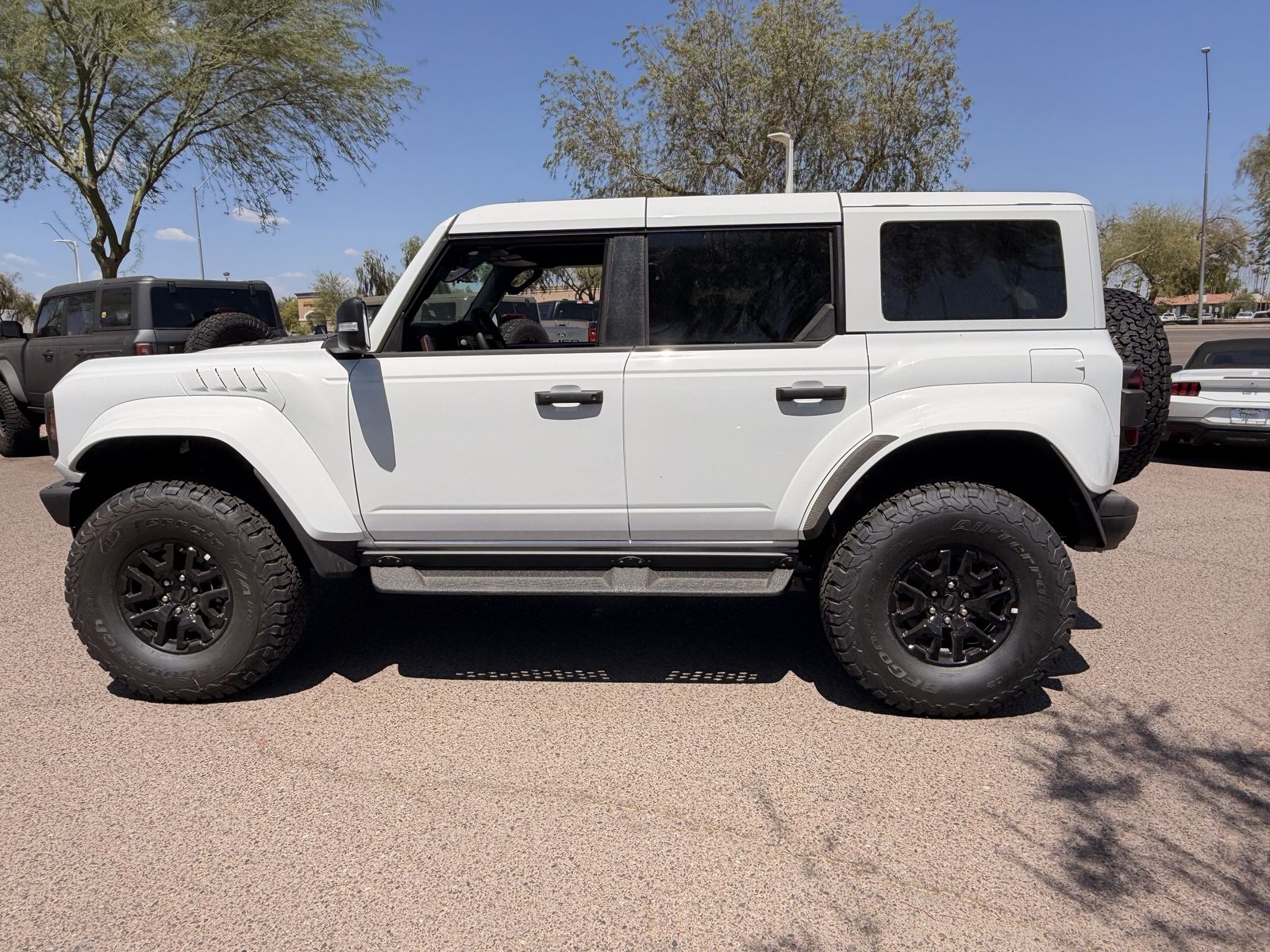 New 2026 Ford Bronco - photo 2