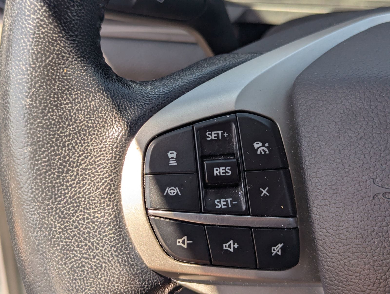 Used 2021 Ford Explorer - photo 24