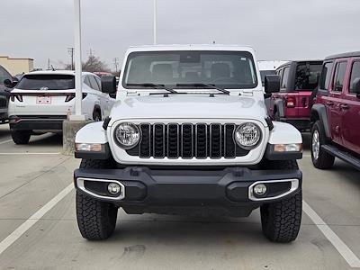 Used 2024 Jeep Gladiator - photo 1
