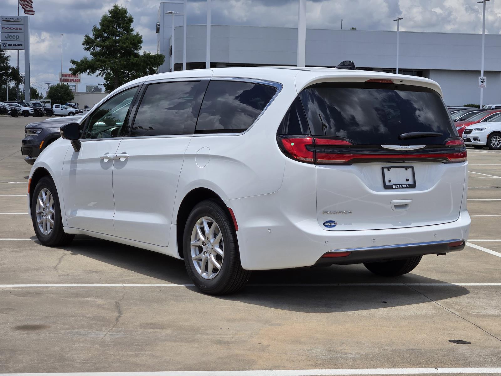 New 2026 Chrysler Pacifica - photo 6