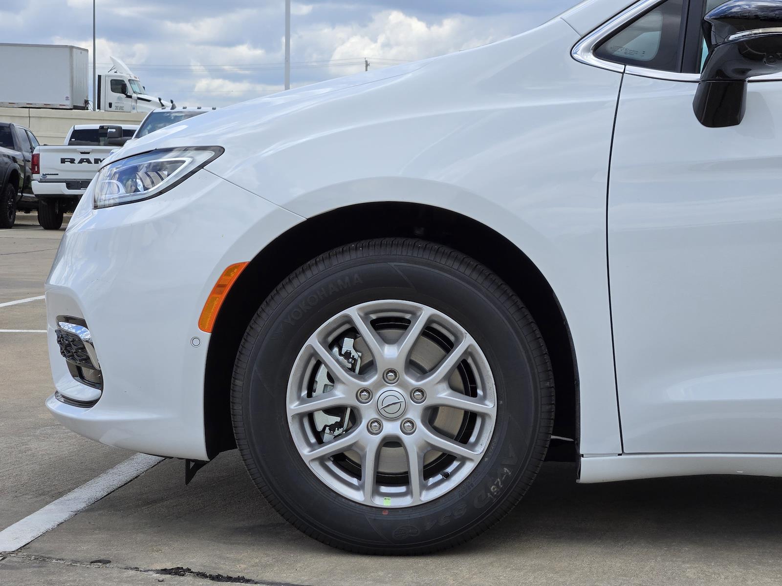 New 2026 Chrysler Pacifica - photo 7