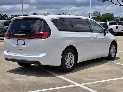 New 2026 Chrysler Pacifica - photo 2