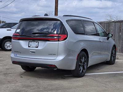 New 2026 Chrysler Pacifica - photo 2