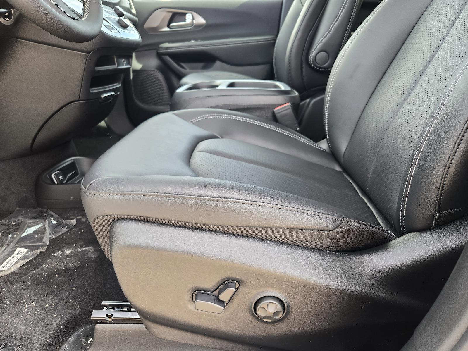 New 2026 Chrysler Pacifica - photo 20