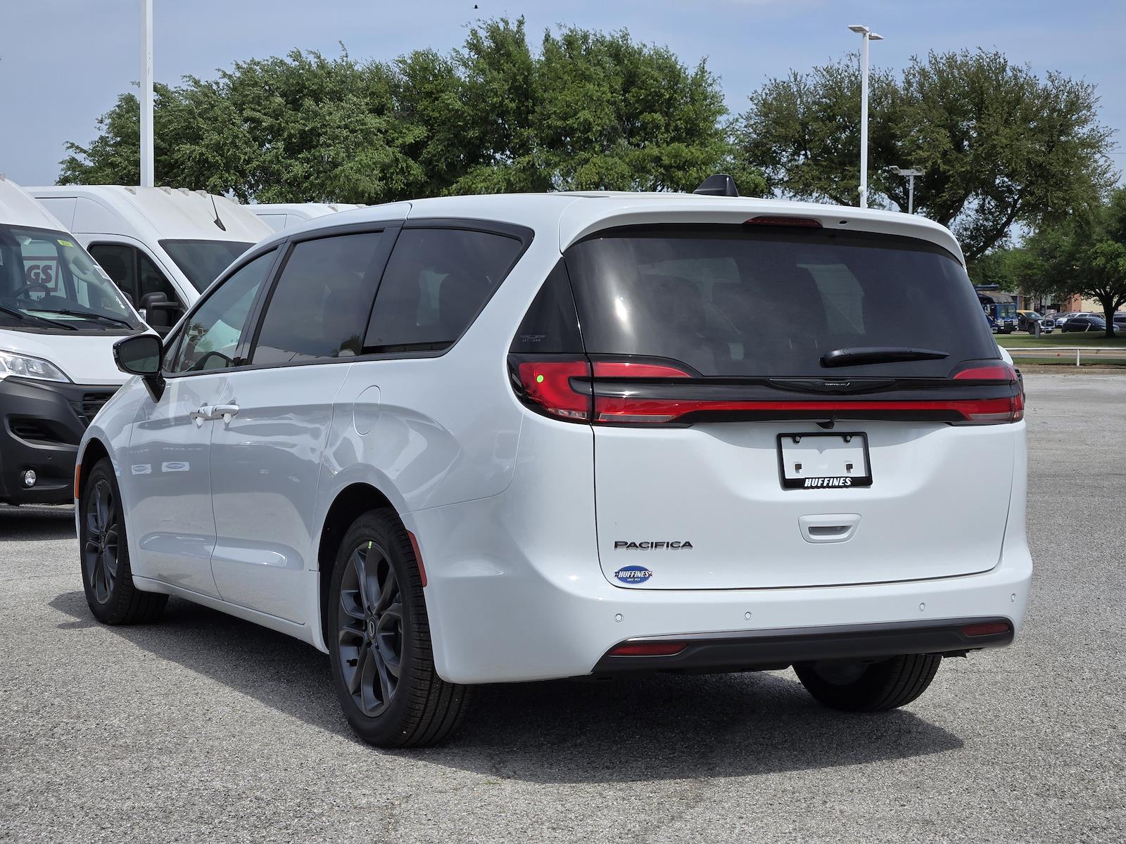 New 2026 Chrysler Pacifica - photo 6