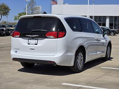 New 2026 Chrysler Voyager - photo 2