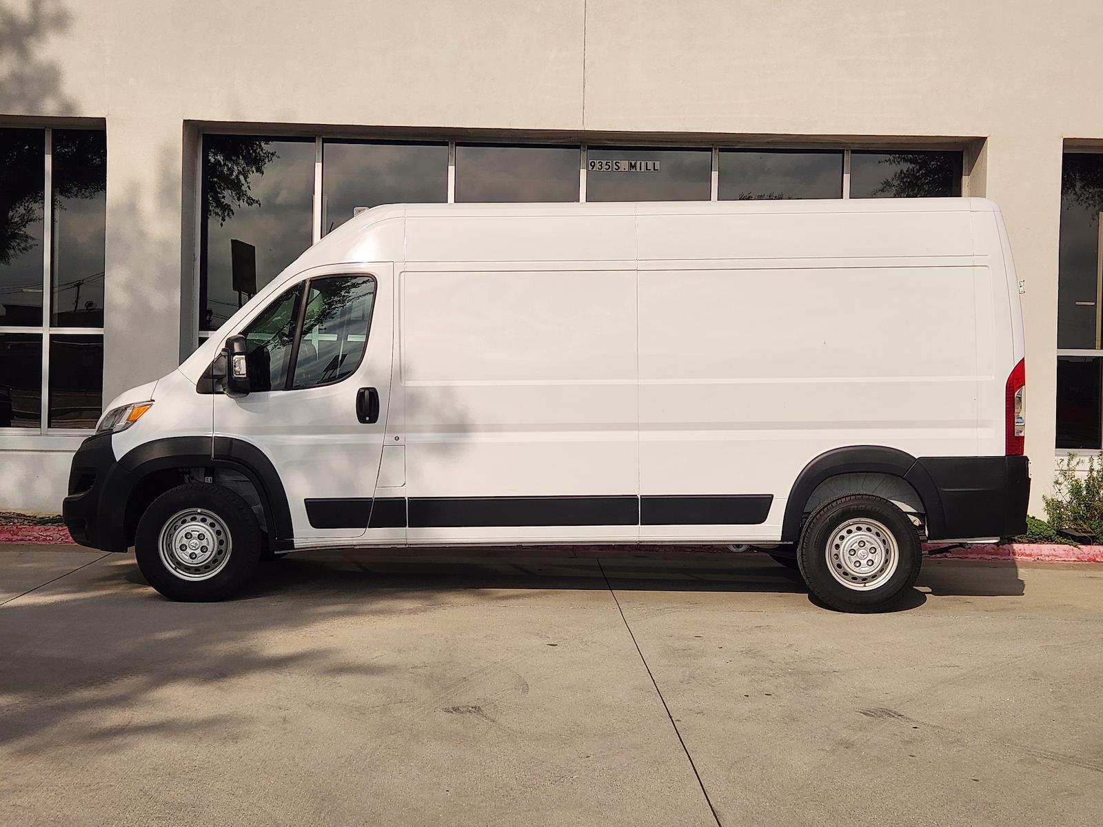 Used 2025 Ram ProMaster 2500 - photo 7
