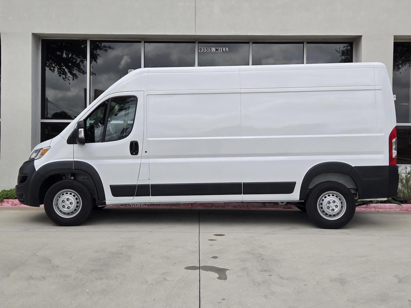 Used 2025 Ram ProMaster 2500 - photo 5