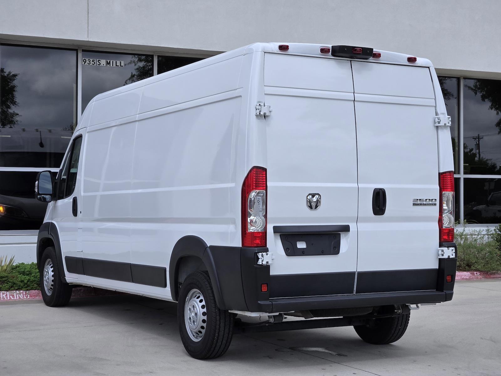 Used 2025 Ram ProMaster 2500 - photo 6