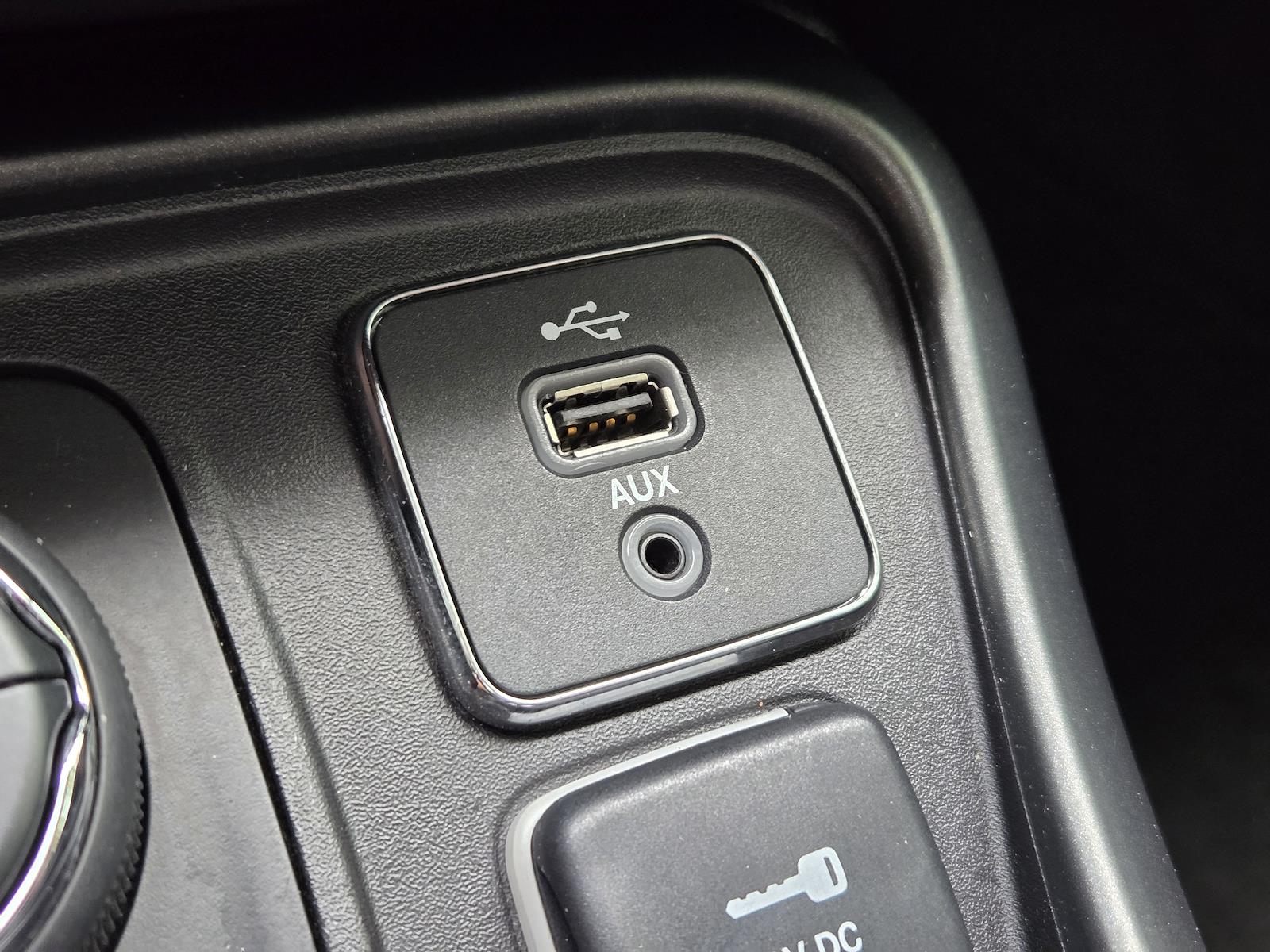 Used 2018 Jeep Compass - photo 23