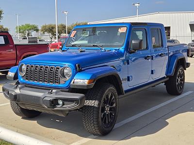 Used 2025 Jeep Gladiator - photo 1