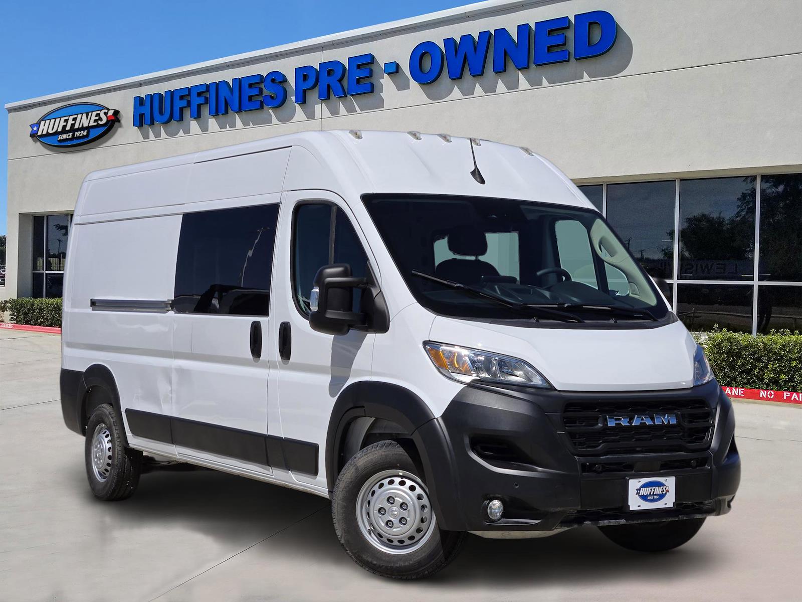 Used 2025 Ram ProMaster 2500 - photo 1