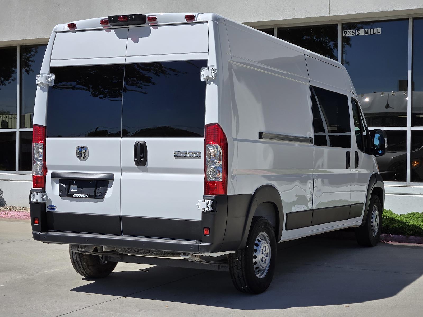 Used 2025 Ram ProMaster 2500 - photo 2