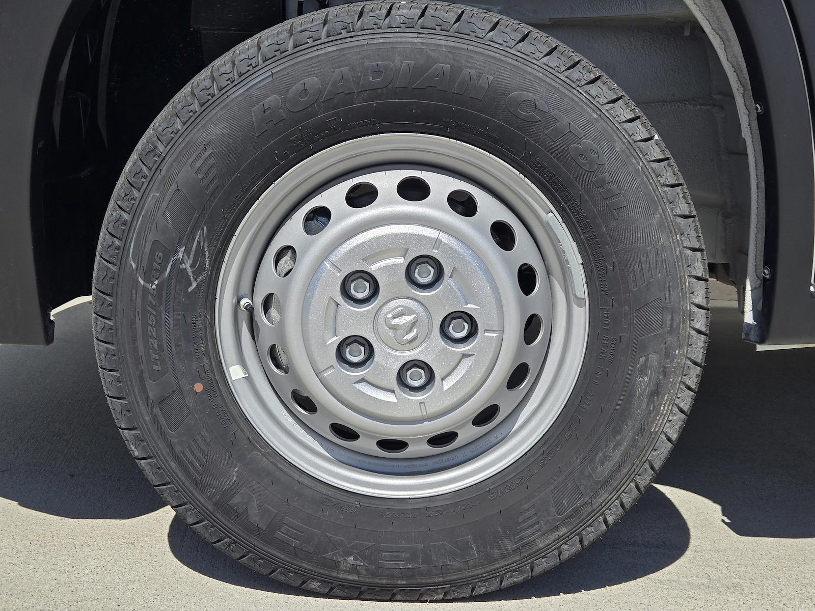 Used 2025 Ram ProMaster 2500 - photo 10